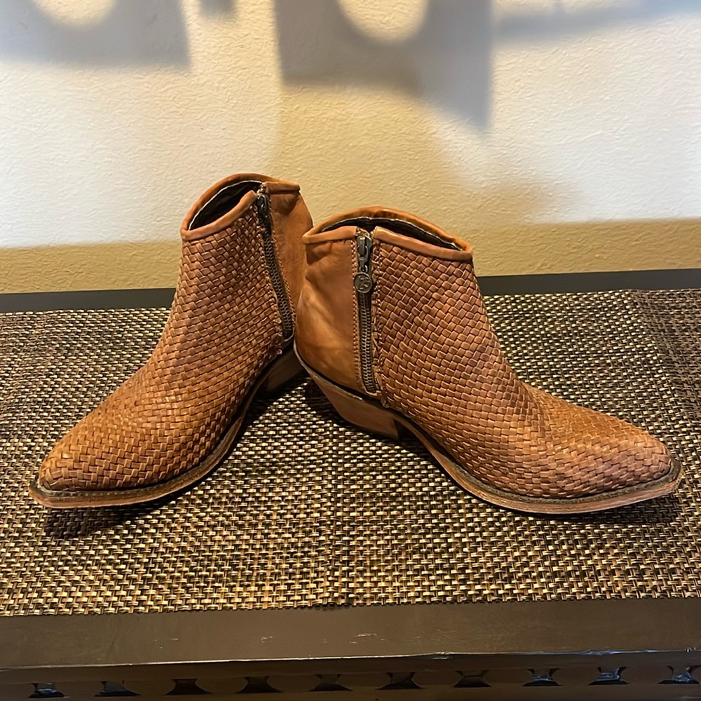 Short Liberty Black boot